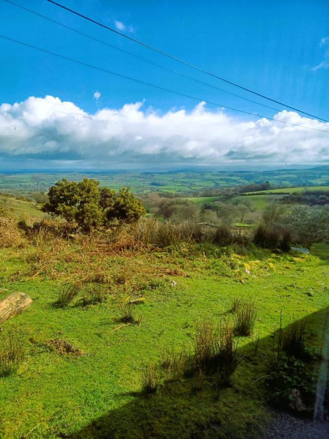 Wheal Tor Hotel & Glamping Лискард Екстериор снимка