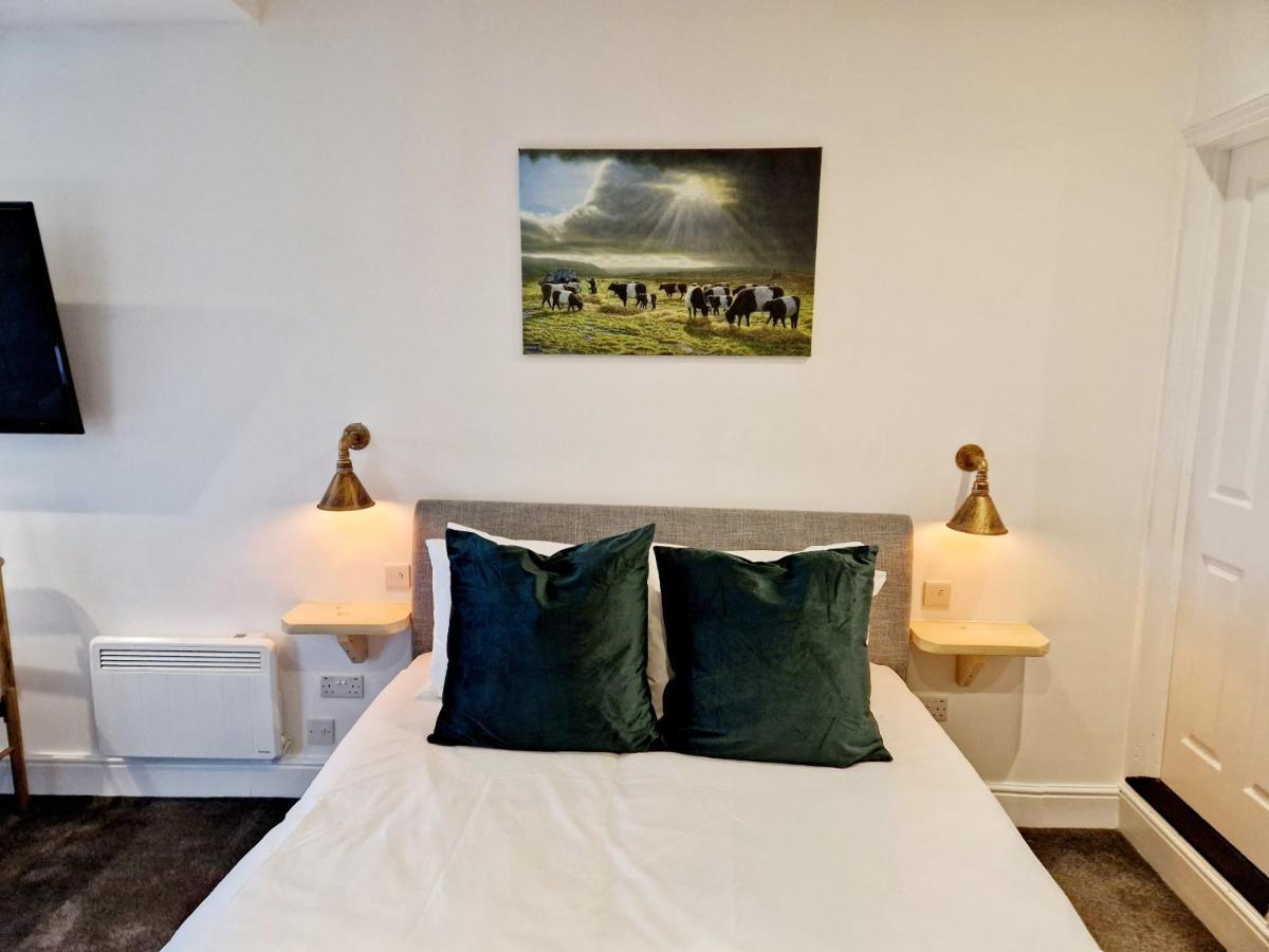Wheal Tor Hotel & Glamping Лискард Екстериор снимка