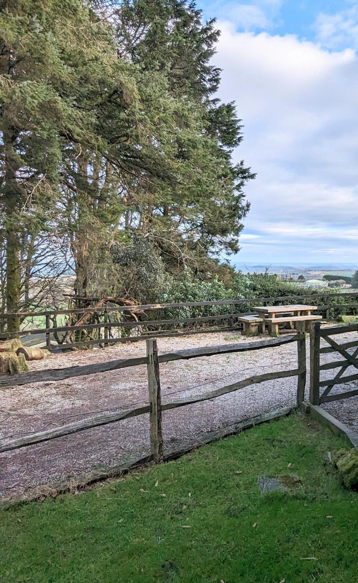 Wheal Tor Hotel & Glamping Лискард Екстериор снимка