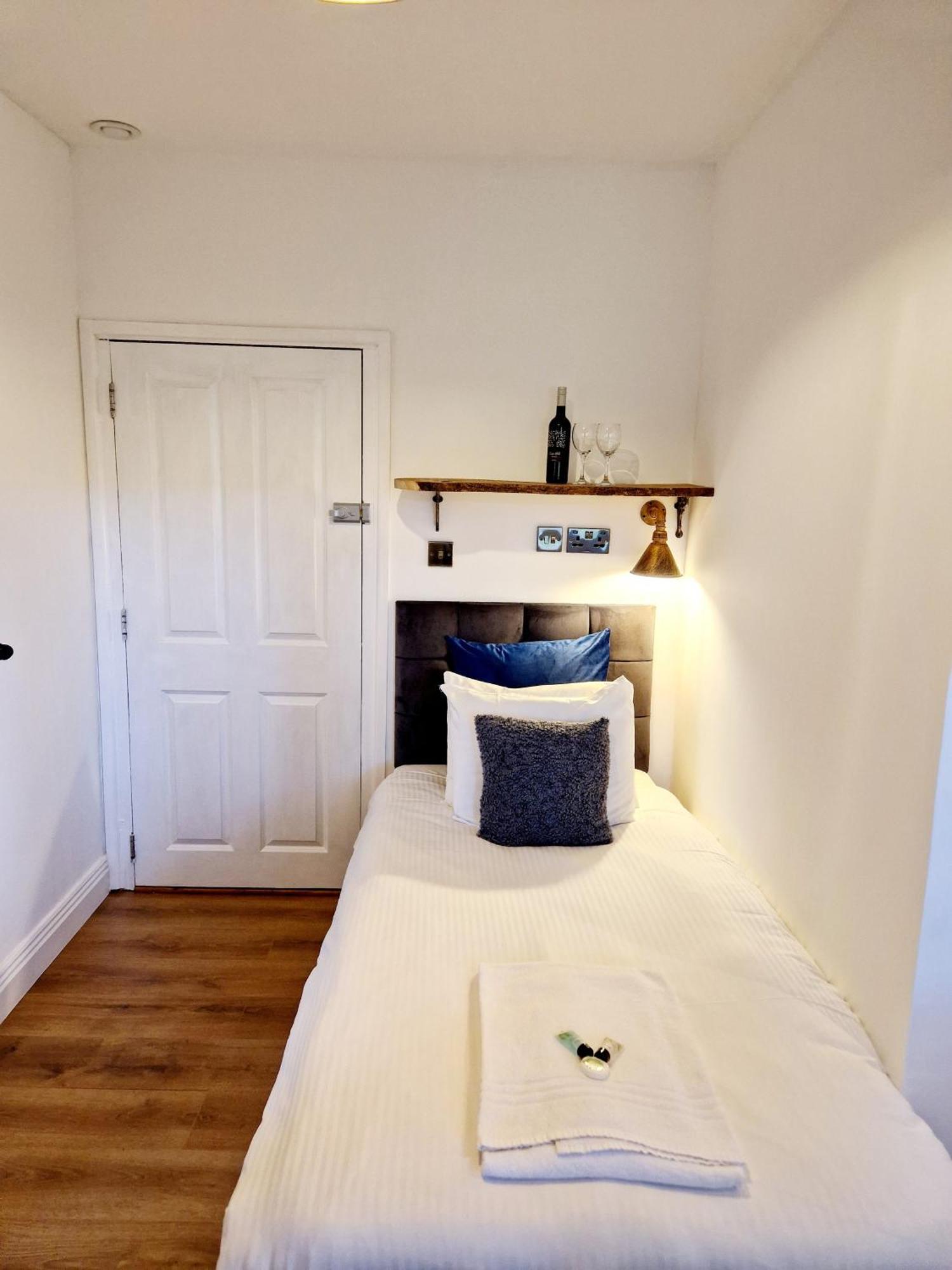 Wheal Tor Hotel & Glamping Лискард Екстериор снимка