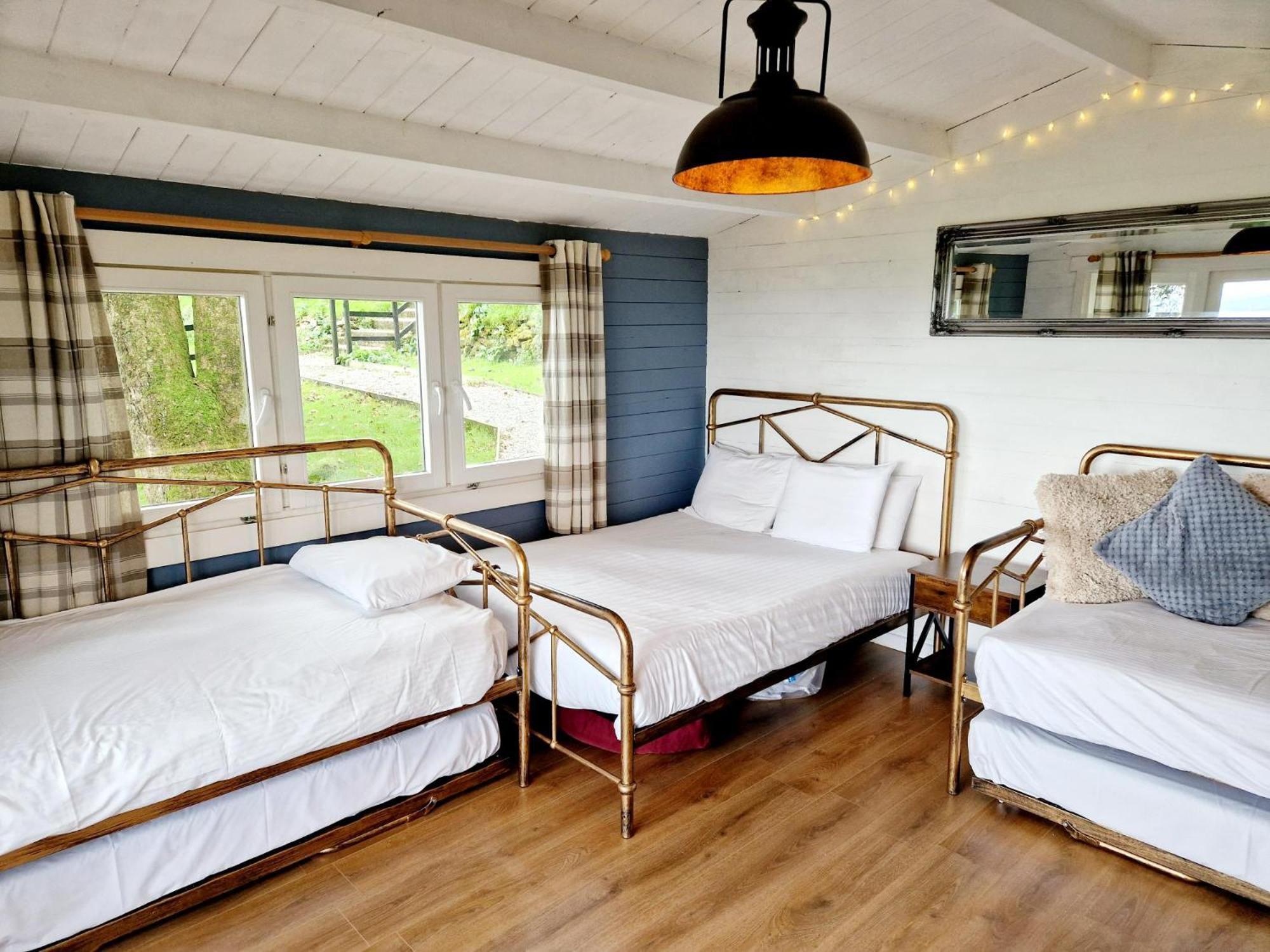 Wheal Tor Hotel & Glamping Лискард Екстериор снимка