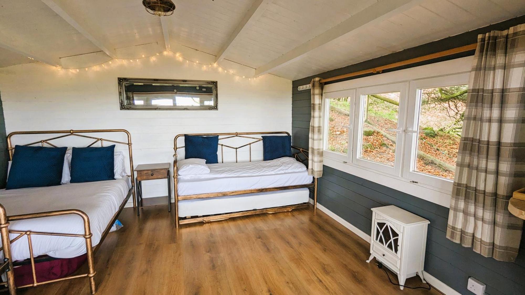 Wheal Tor Hotel & Glamping Лискард Екстериор снимка