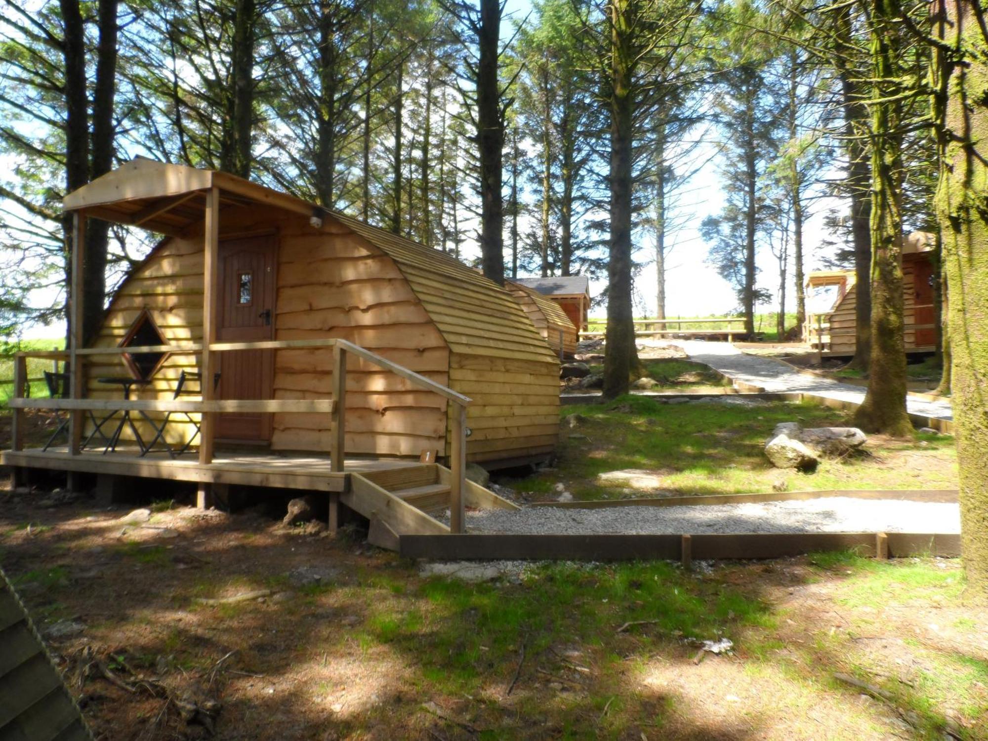 Wheal Tor Hotel & Glamping Лискард Екстериор снимка